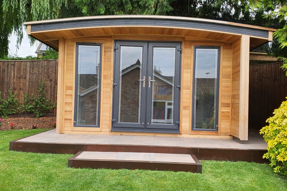 Curved Garden Room 14