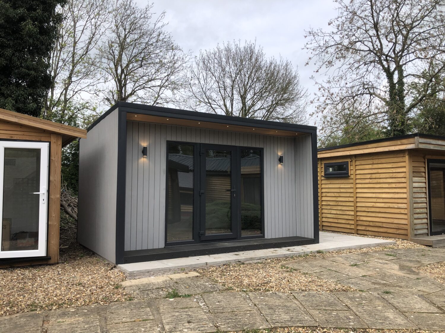 Contemporary Garden Room from Warwick Garden Buildings