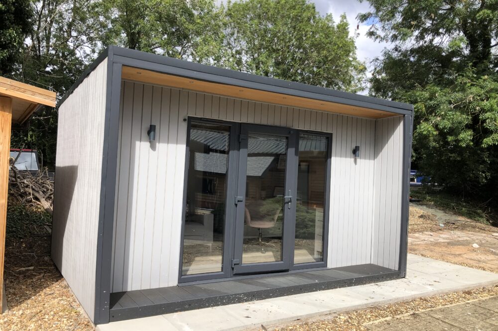 Ex-display garden rooms and offices by Warwick Buildings