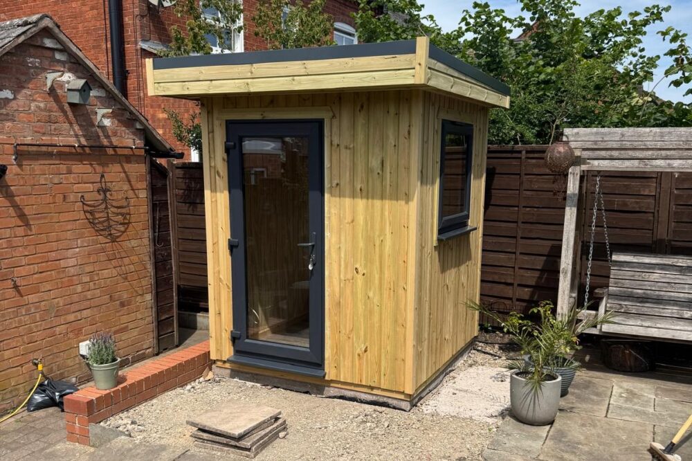 Small Garden Pod, Small Garden Office