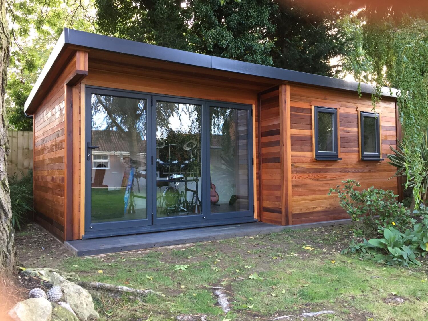 Log cabin garden office