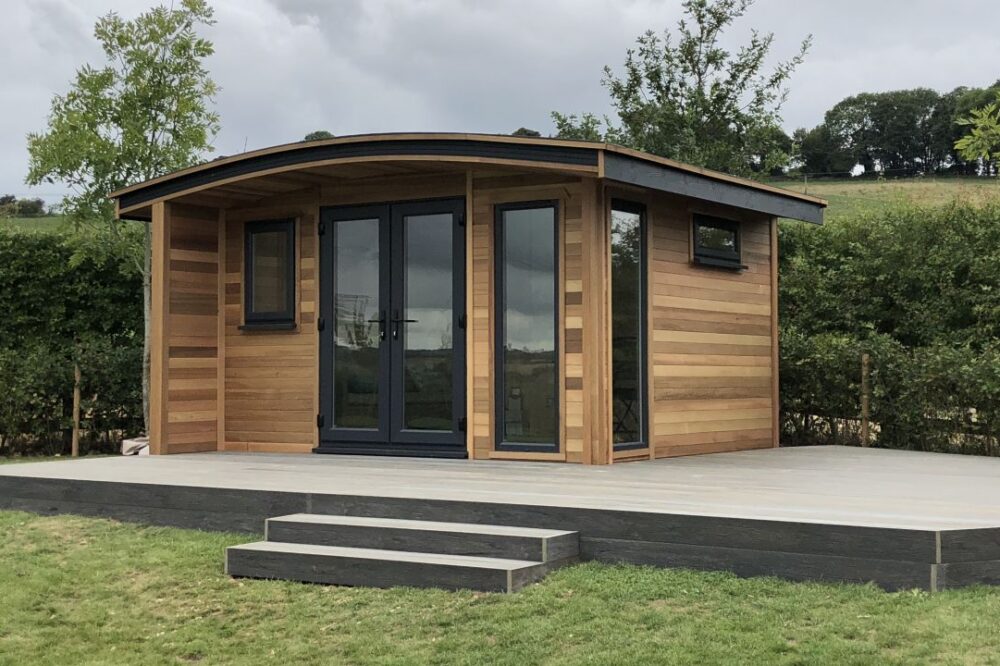 Insulated garden room