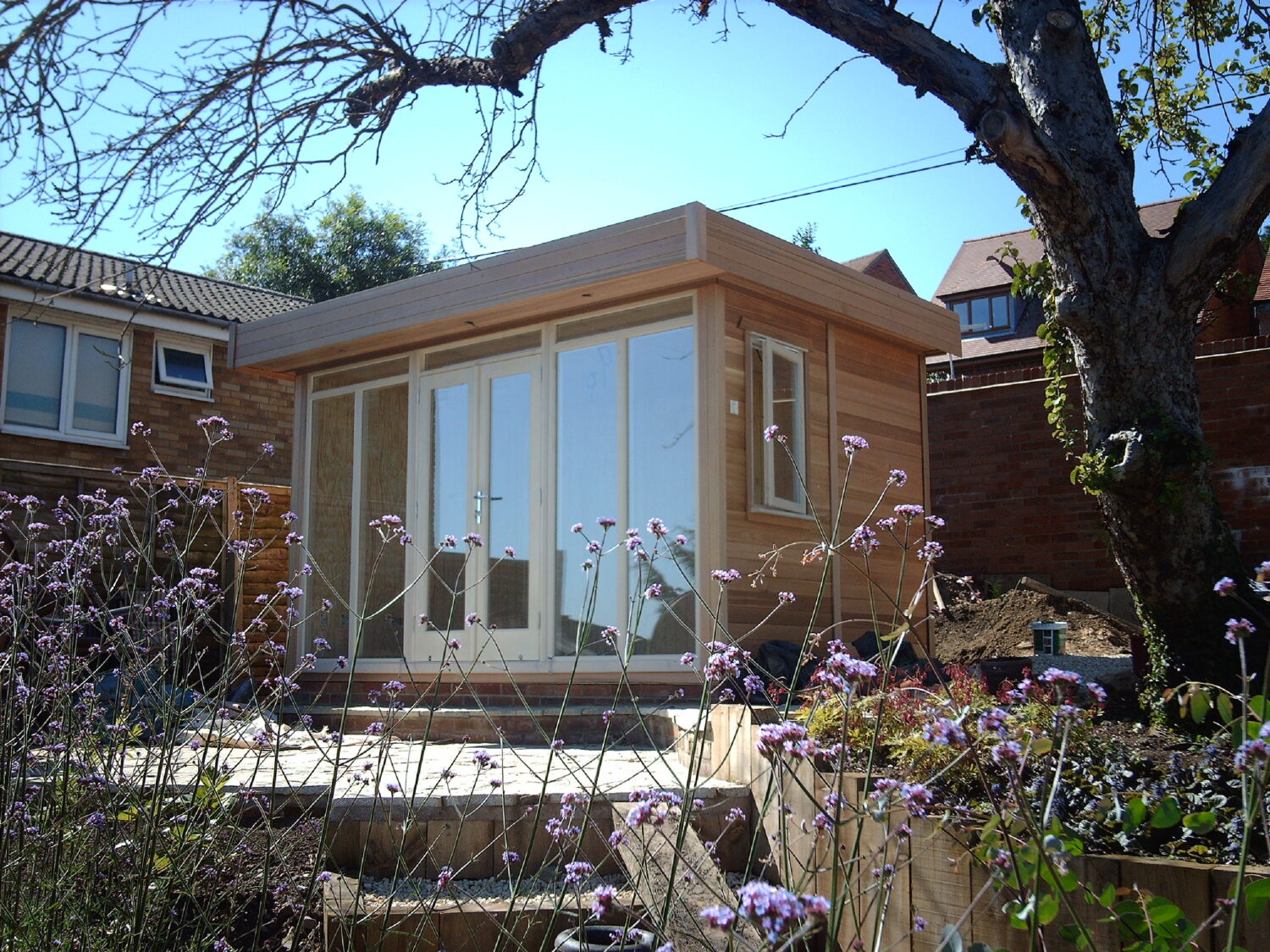 Contemporary garden room