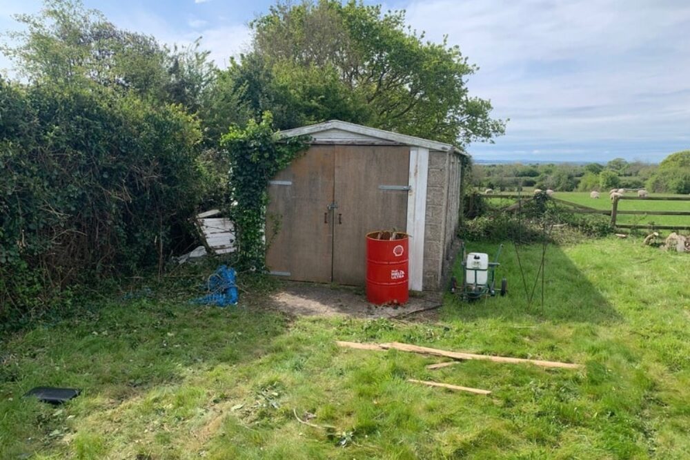 Replace a garage building
