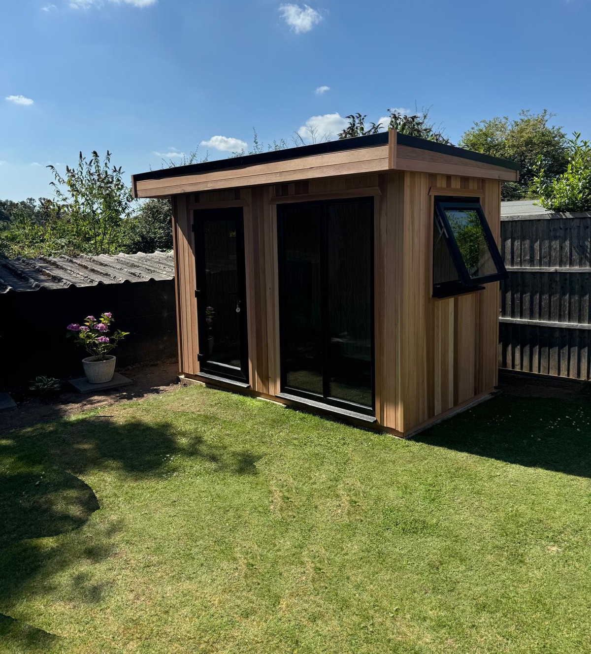 Micro garden office pod