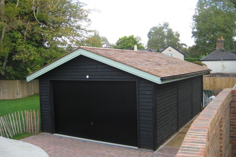 wooden garage by www.warwickbuildings.co.uk